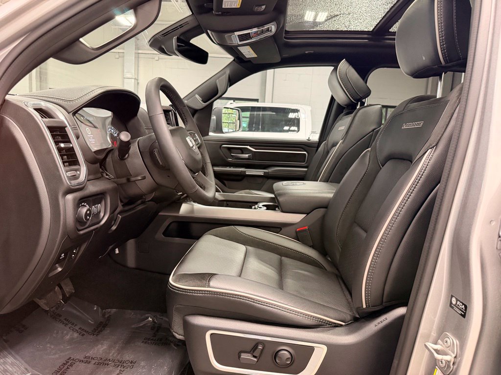 Used 2025 RAM 1500 Laramie w/ Sport Appearance Package AWD/4WD image 27