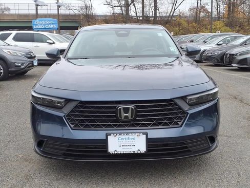 Used 2024 Honda Accord EX image 2