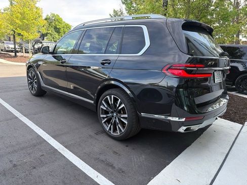 Used 2024 BMW X7 xDrive40i AWD/4WD image 3