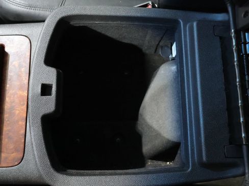 Used 2013 Chevrolet Avalanche LTZ AWD/4WD image 31