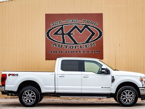 Used 2021 Ford F250 Lariat w/ Lariat Value Package image 2