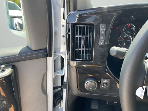 New 2025 GMC Savana 2500 Extended w/ Driver Convenience Package image 26