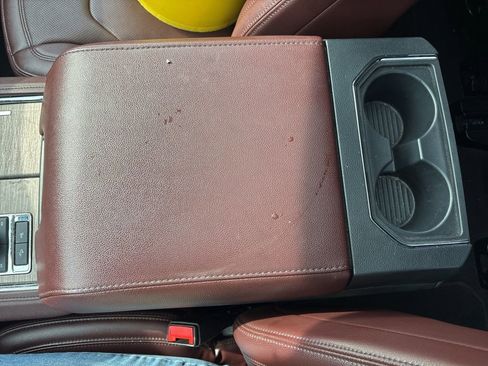 Used 2024 Ford Expedition Limited image 45