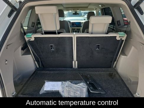 Used 2024 Volkswagen Atlas SE image 9