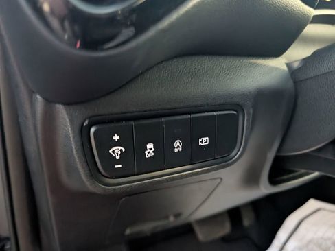 Used 2023 Kia Soul EX image 16