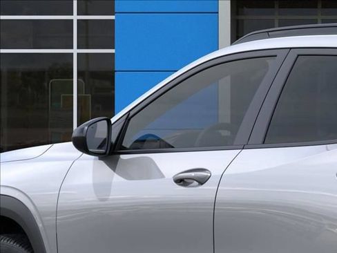 New 2026 Chevrolet Trax LT w/ Driver Confidence Package FWD image 12