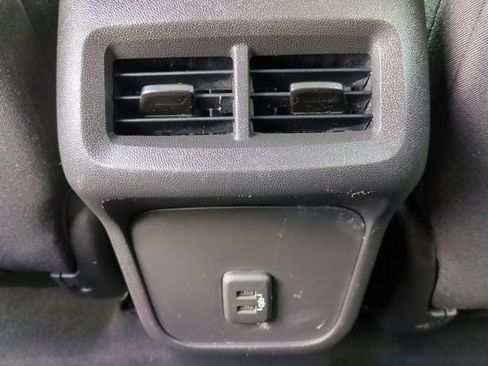 Used 2019 Chevrolet Equinox LT FWD image 20