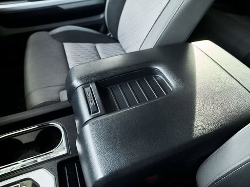 Used 2017 Toyota Tundra SR5 image 47