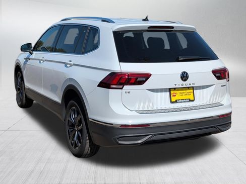 Used 2022 Volkswagen Tiguan SE AWD/4WD image 3