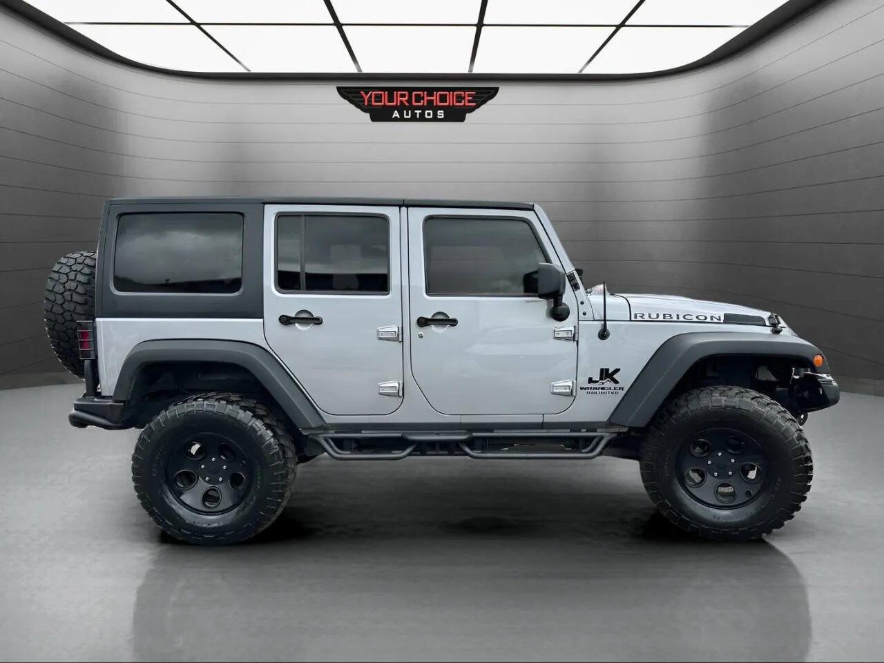 Used 2015 Jeep Wrangler Unlimited Rubicon w/ Dual Top Group AWD/4WD image 4