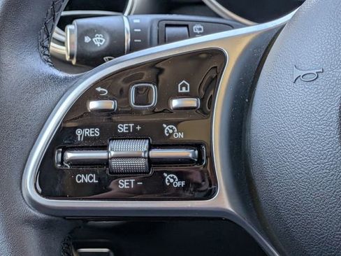 Used 2022 Mercedes-Benz GLC 300 image 27