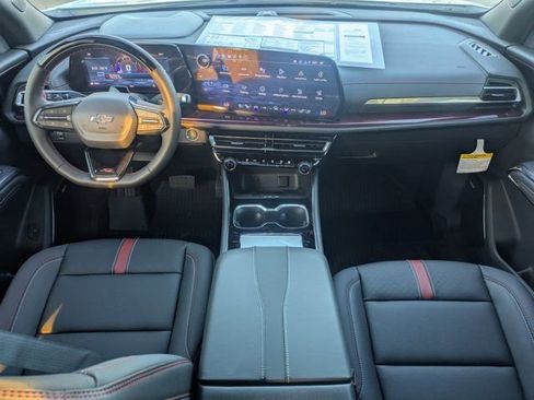 New 2026 Chevrolet Traverse RS w/ LPO, Floor Liner Package FWD image 16