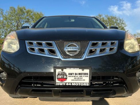 Used 2011 Nissan Rogue S image 3