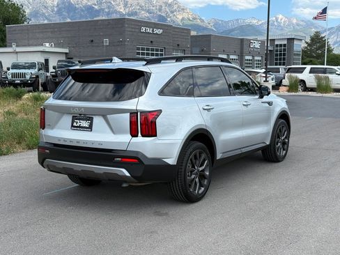 Used 2022 Kia Sorento SX Prestige AWD/4WD image 9