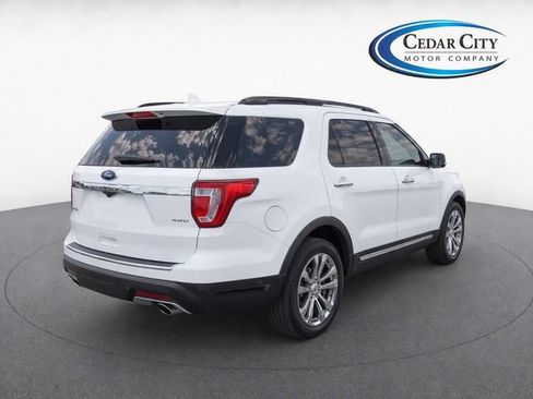 Used 2019 Ford Explorer Limited w/ Ford Safe & Smart Package AWD/4WD image 4