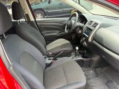 Used 2012 Nissan Versa SV FWD image 12
