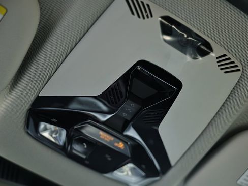 New 2026 MINI Cooper 2-Door Hardtop image 40