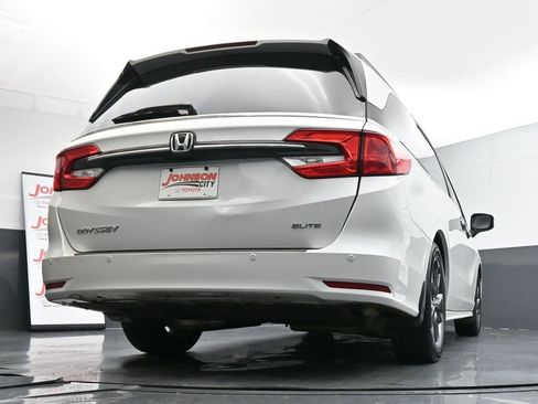 Used 2023 Honda Odyssey Elite image 47