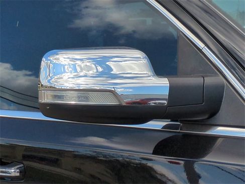 Used 2020 RAM 1500 Limited image 12