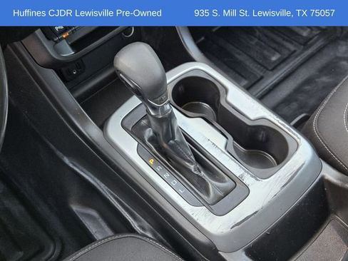 Used 2022 Chevrolet Colorado LT w/ Fleet Safety Package image 21
