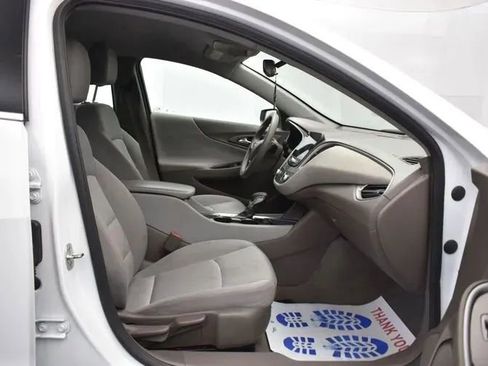 Used 2025 Chevrolet Malibu LT FWD image 16