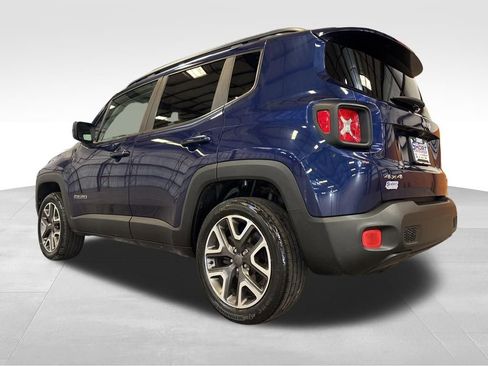 Used 2017 Jeep Renegade Latitude w/ Cold Weather Group image 11