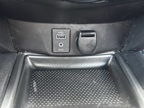 Used 2017 Nissan Rogue AWD image 21