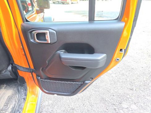 Used 2025 Jeep Wrangler Unlimited Sport AWD/4WD image 15