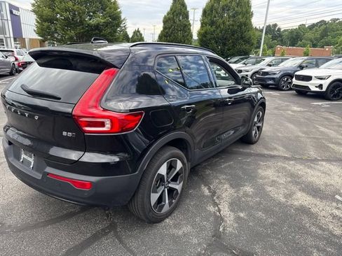 Used 2023 Volvo XC40 B5 Plus w/ Driver Assist Package AWD/4WD image 6