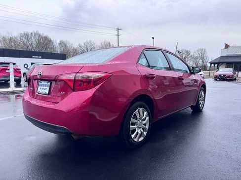 Used 2019 Toyota Corolla LE image 6