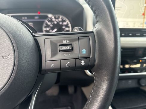 Used 2023 Nissan Rogue SL w/ SL Premium Package image 20