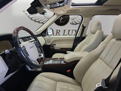 Used 2017 Land Rover Range Rover HSE image 9