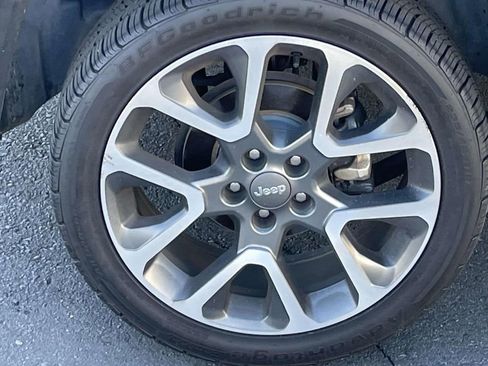 Used 2022 Jeep Renegade Limited w/ Sun, Sound & Wheels Group image 12