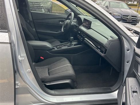 Used 2023 Honda Accord Sport image 12