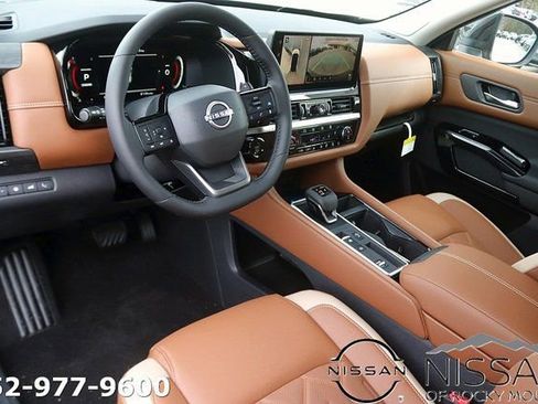 New 2026 Nissan Pathfinder Platinum w/ Cargo Package FWD image 11