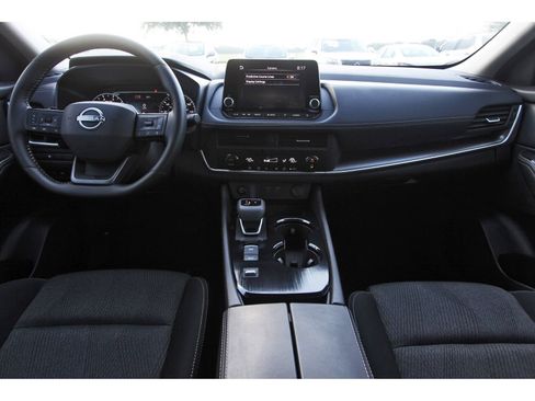 Certified 2026 Nissan Rogue SV FWD image 12