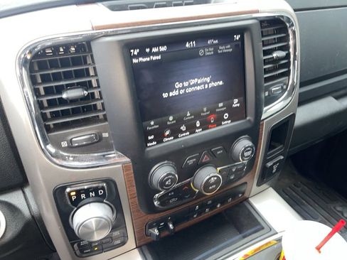 Used 2019 RAM 1500 Laramie image 9