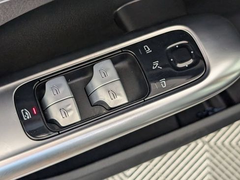 Used 2024 Mercedes-Benz C 300 Sedan image 13