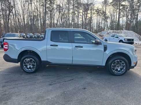 Certified 2022 Ford Maverick XLT image 6