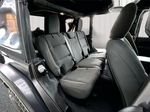 Used 2021 Jeep Wrangler Unlimited Rubicon w/ LED Lighting Group AWD/4WD image 26