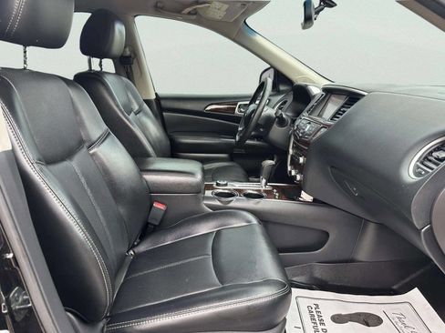 Used 2014 Nissan Pathfinder Platinum w/ Cargo Package image 23
