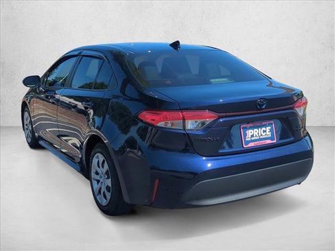 Used 2025 Toyota Corolla LE FWD image 8