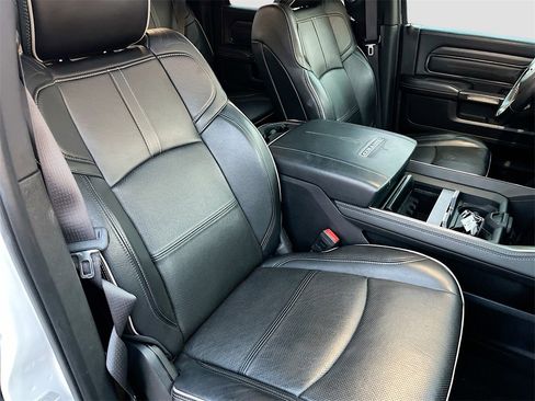 Used 2019 RAM 2500 Limited image 30