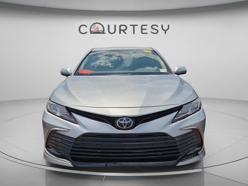 Certified 2022 Toyota Camry LE FWD image 4
