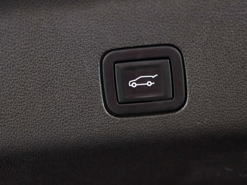 Used 2021 GMC Yukon SLT w/ SLT Premium Package RWD image 36