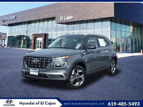 Used 2024 Hyundai Venue Limited image 1
