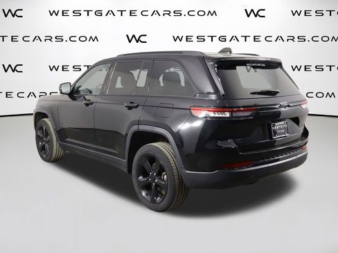 Used 2023 Jeep Grand Cherokee Altitude AWD/4WD image 50