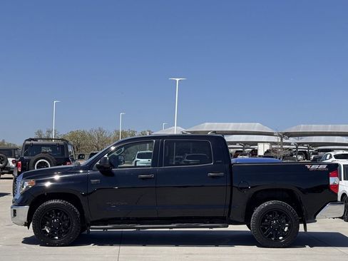 Used 2020 Toyota Tundra SR5 w/ SR5 Upgrade Package image 3