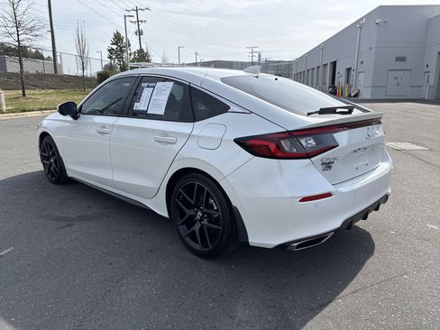 Used 2024 Honda Civic Sport Touring image 7