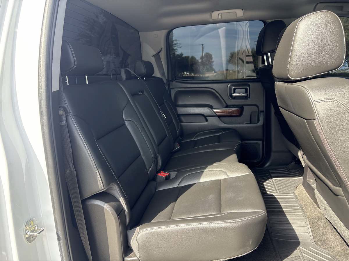 Used 2018 GMC Sierra 2500 SLT w/ Duramax Plus Package AWD/4WD image 14
